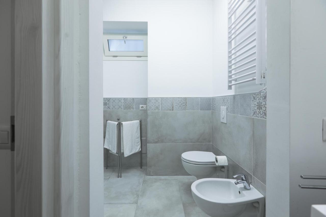 Blue Sapphire Como Cozy Flat In Center Of City Apartman Kültér fotó